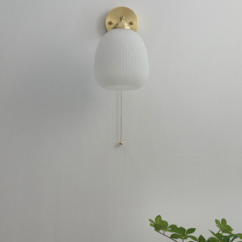 Wandlamp Gesatineerd Wit Glas Messing Trekschakelaar Moderne Slaapkamerverlichting Nordic Gestreept Design | Sulvida