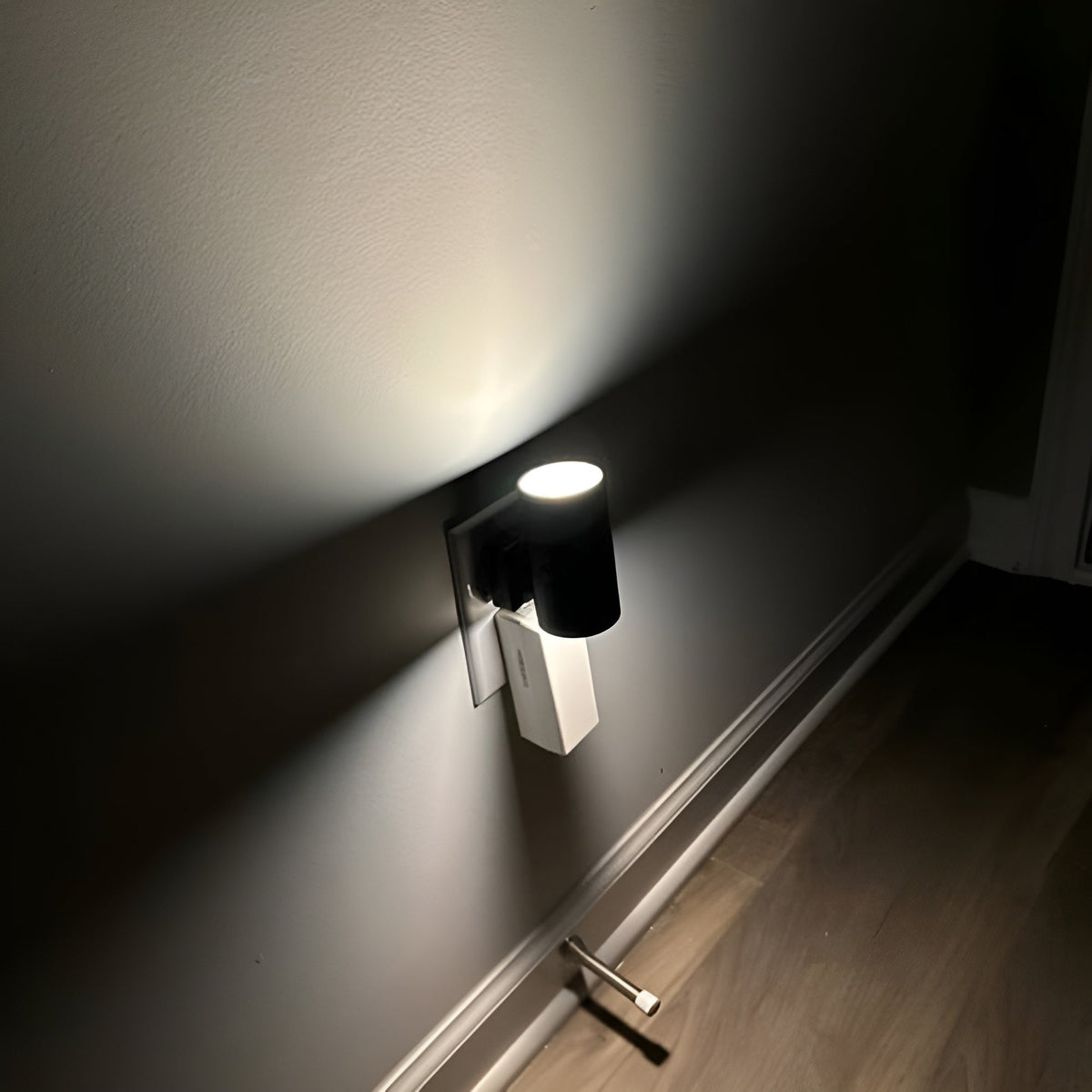 Stopcontact Nachtlampje Dimbaar LED Oriëntatieverlichting met Sensor voor Hal Slaapkamer Trap Energiezuinig | Sulvida