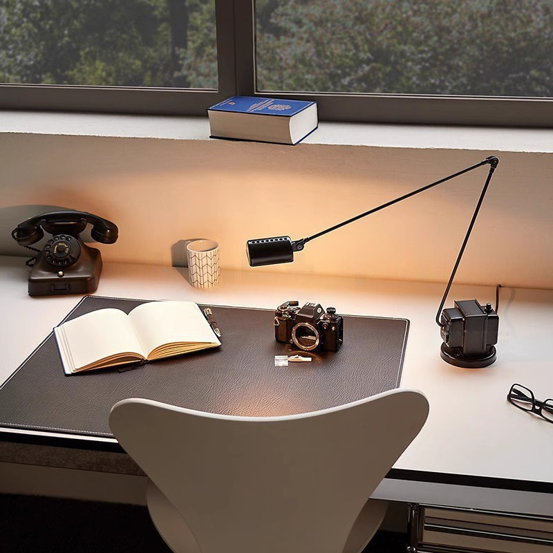 Verstelbare Bureaulamp Metaal met Geledarm Dimbaar LED Licht Zwart Wit Rood Werkverlichting Studeerkamer | Sulvida