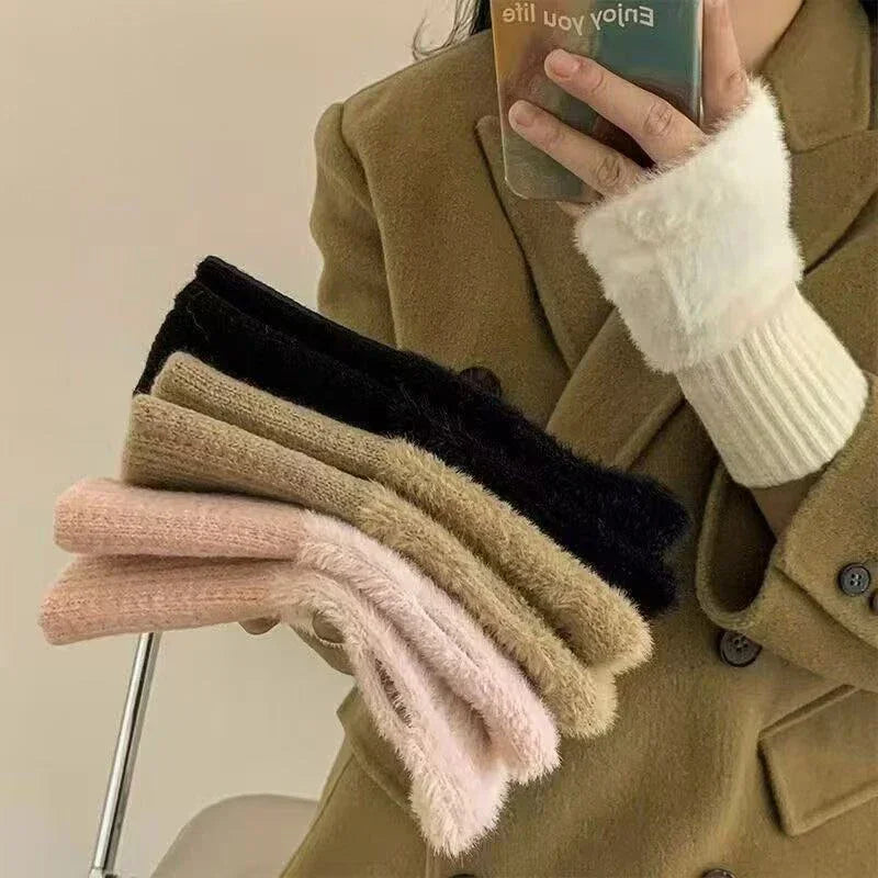 Pluche Vingerloze Handschoenen voor Dames – Warme Winterhandschoenen met Halve Vingers en Comfortabele Pasvorm | Sulvida