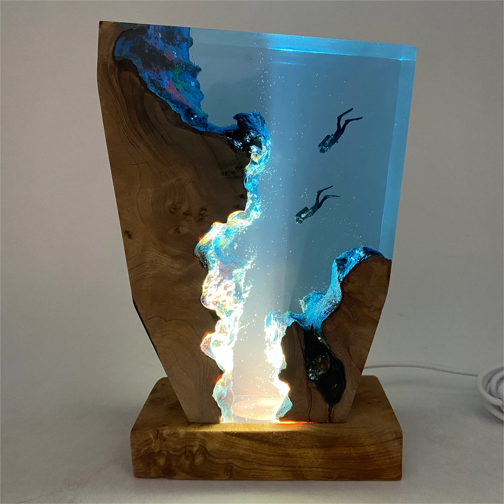 Lampe abyssale en résine avec figurine de plongeurs, lampe de table USB, veilleuse LED décorative, thème nautique, lumière d’ambiance | Sulvida