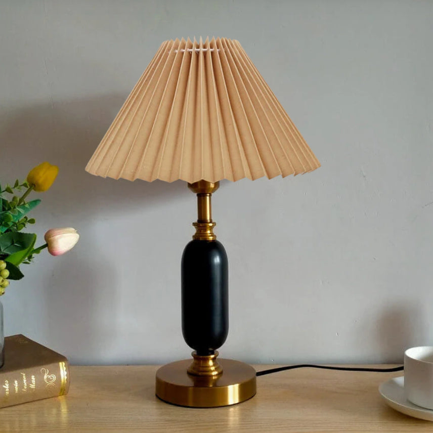 Klassieke Tafellamp met Plissé Kap Stof Metalen Voet Sfeerlicht Slaapkamer Nachtkastje Bureau Verlichting | Sulvida