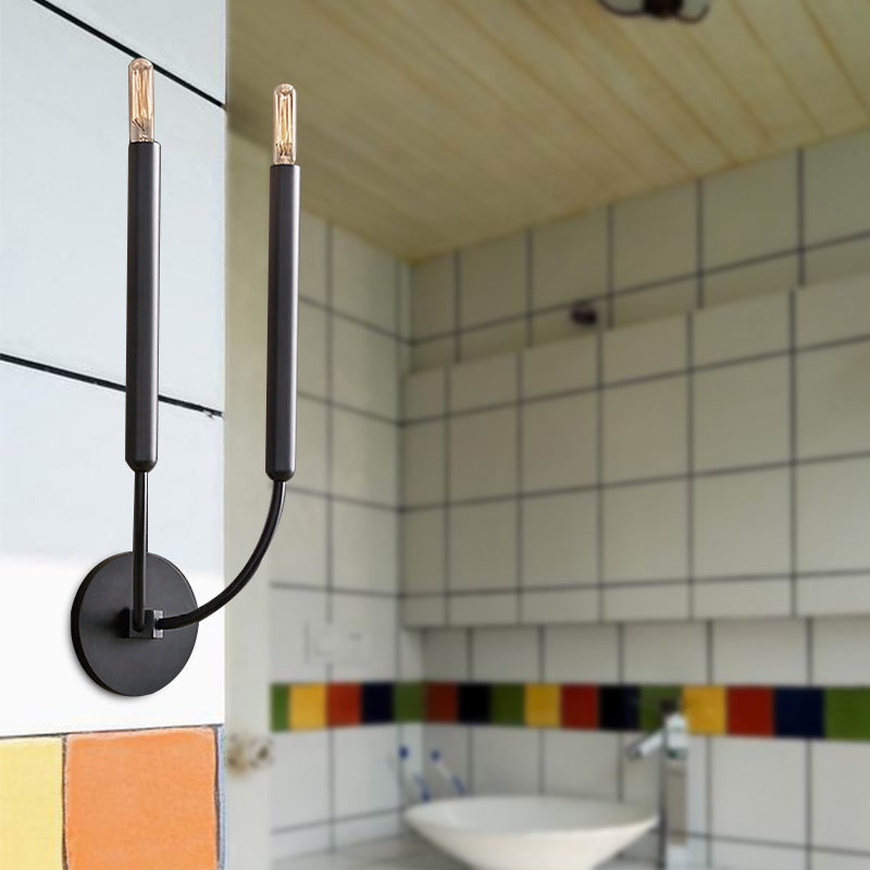 Metalen wandlamp met buisvormige kap klassiek zwart goud voor eetkamer gang entree woonruimte sfeervol | Sulvida