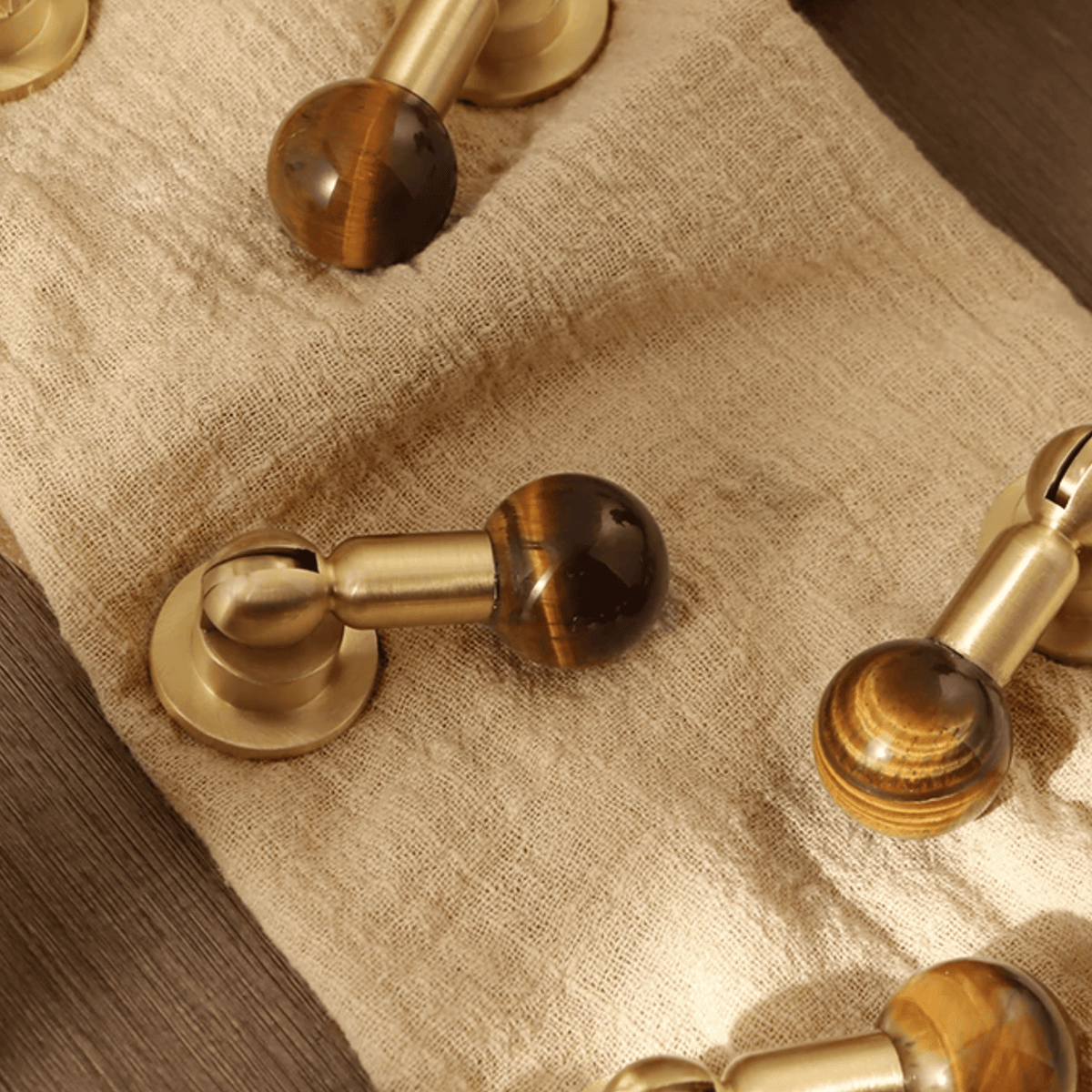 Kristallen Kastknop Amber – Messing en Glas Meubelgreep voor Kasten en Lades – Stijlvolle Decoratieve Kasthardware | Sulvida