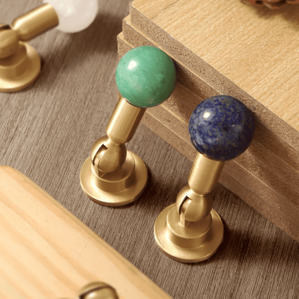Kristallen Kastknop Amber – Messing en Glas Meubelgreep voor Kasten en Lades – Stijlvolle Decoratieve Kasthardware | Sulvida