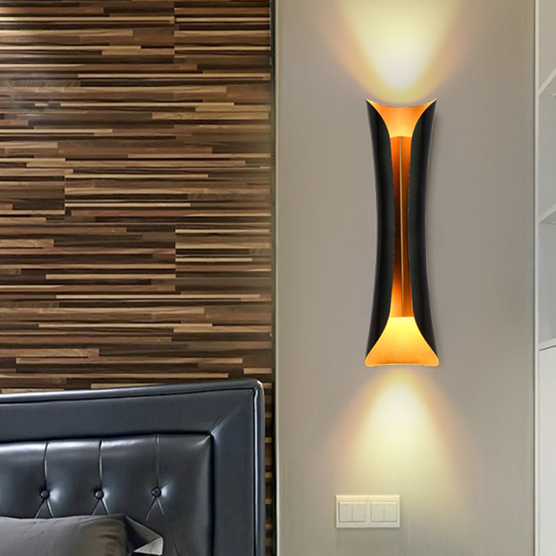 Wandlamp Metaal Zwart met Gekrulde Buis 33 tot 76 cm Hoogte voor Hal Woonkamer Interieur Sfeervol Design | Sulvida