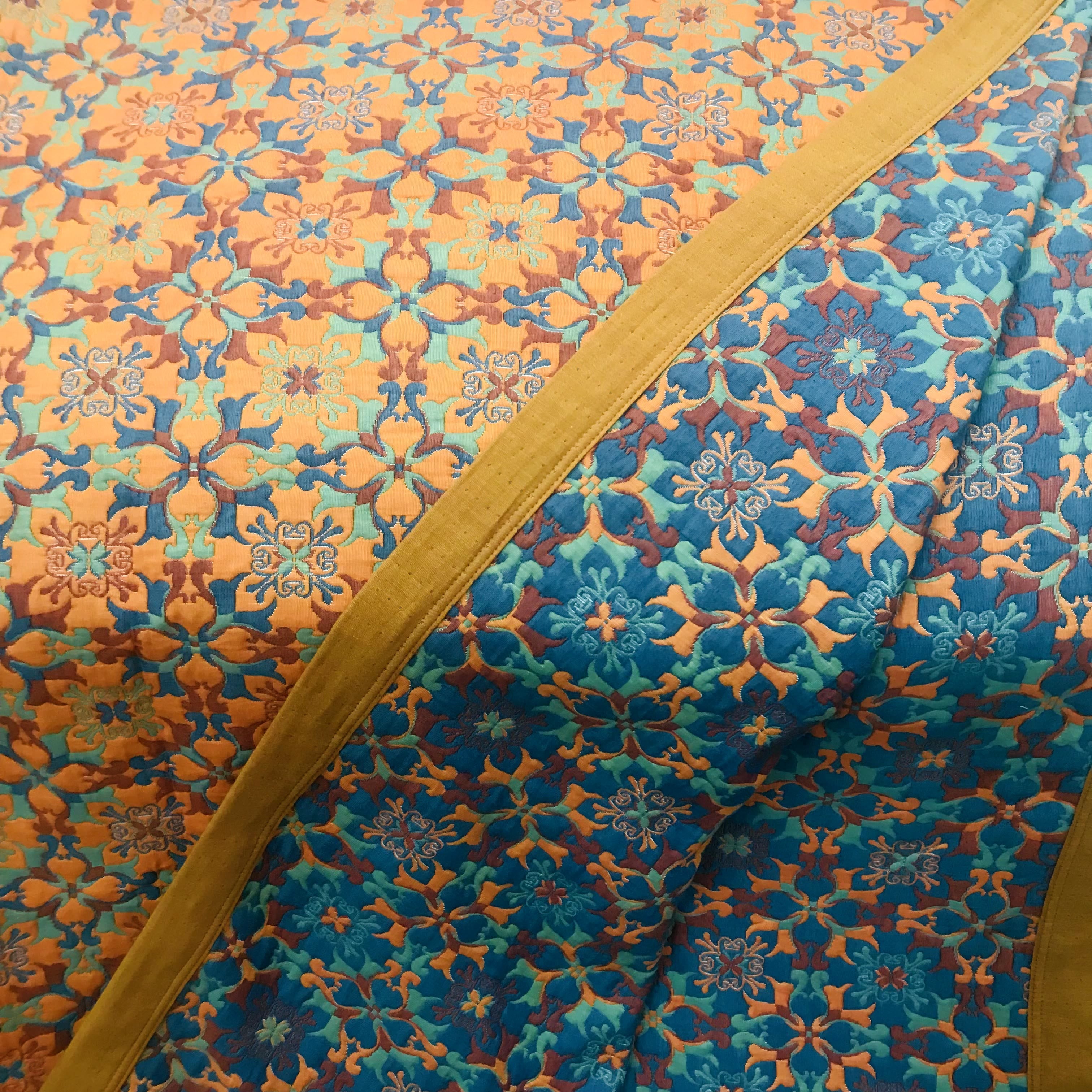 Zeslaags Katoenen Quilt Oranje en Blauw Patroon Omkeerbaar Dekbed Ademend Bedtextiel voor Modern Slaapkamerinterieur | Sulvida