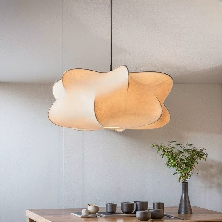 Zijden hanglamp met Japans geïnspireerd design LED warm wit licht voor woonkamer eetkamer salon modern interieur | Sulvida