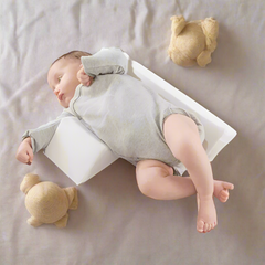 Driehoekig Verstelbaar Zijligkussen Baby Memory Foam Ademend Anti-Kantelkussen Veilig Slapen 0-12 Maanden | Sulvida