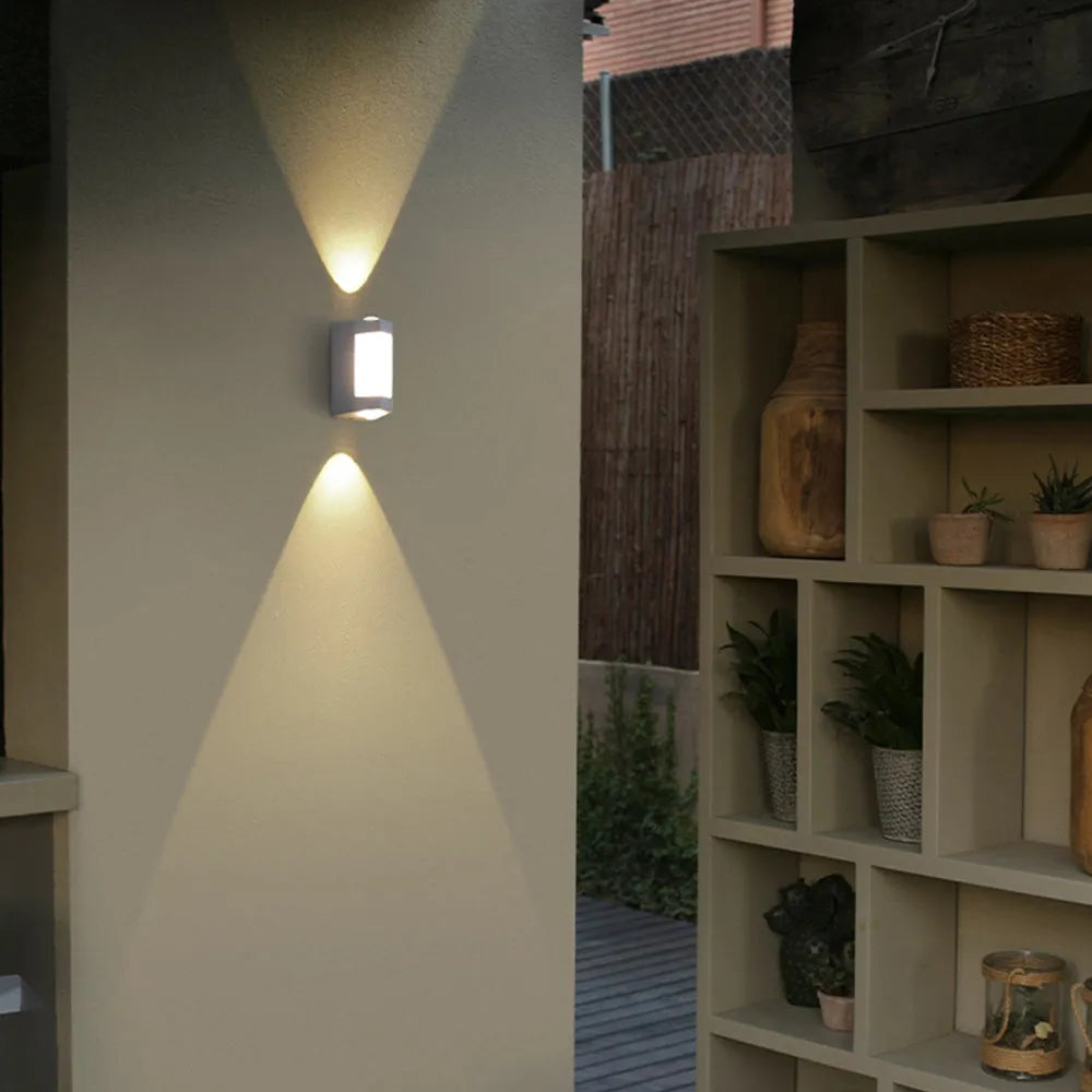 Wandlamp Buiten Dubbelzijdig Wit Zwart IP65 LED Cilinder Gevel Modern Design Terras Voordeur Waterdicht | Sulvida