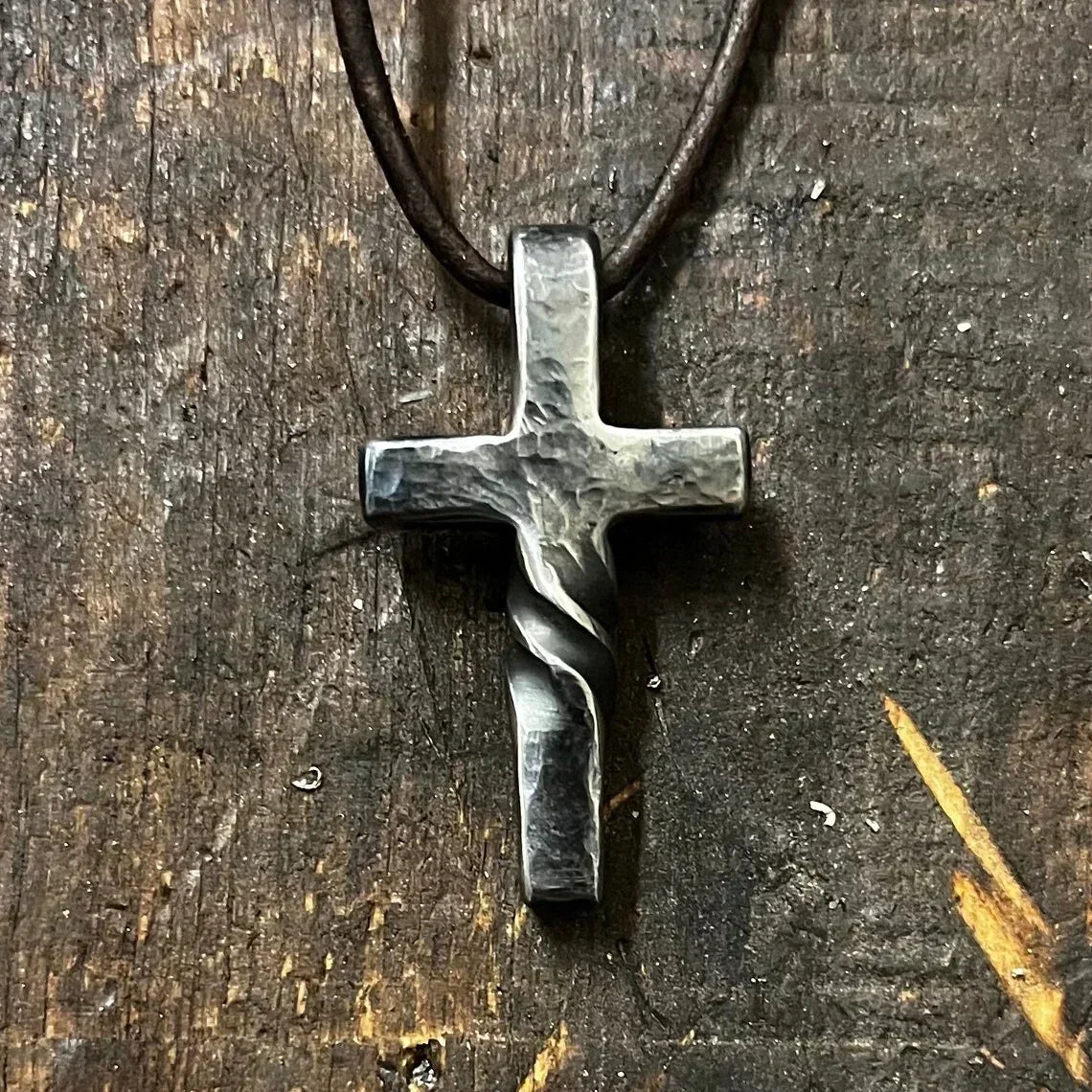 Handgemaakt kruis aan verstelbare leren ketting unisex hanger sieraad religieuze symboliek cadeau ketting | Sulvida