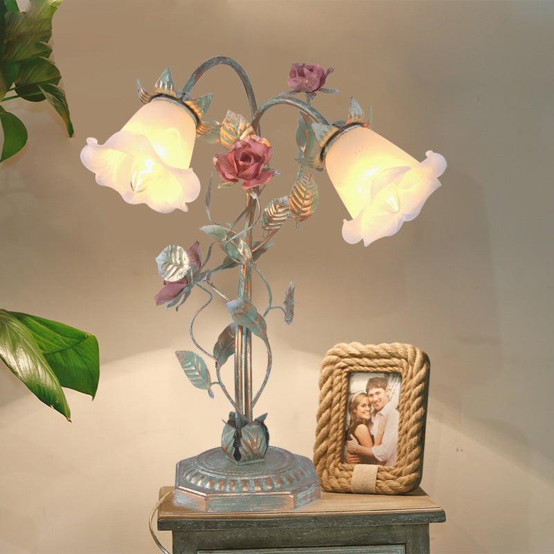 Metalen tafellamp met bloemmotief groen wit voor slaapkamer vintage shabby chic nachtkastje verlichting | Sulvida