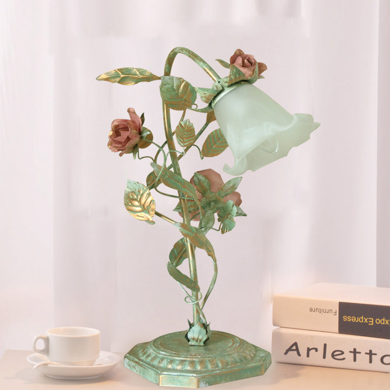 Metalen tafellamp met bloemmotief groen wit voor slaapkamer vintage shabby chic nachtkastje verlichting | Sulvida