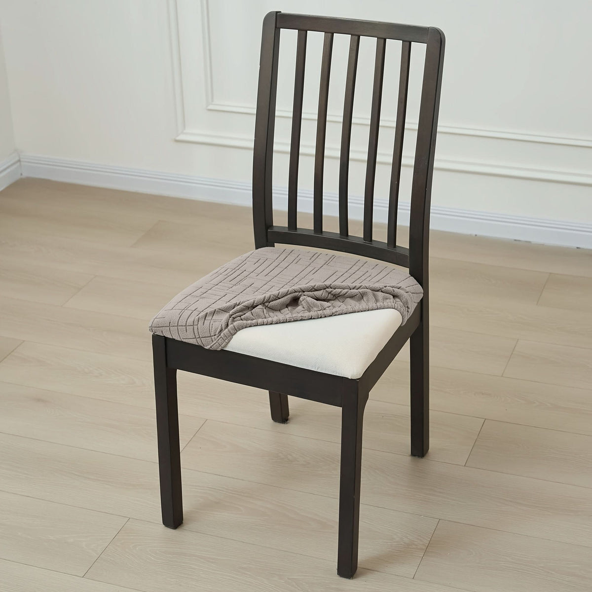 Housses de chaise extensibles pour protection de chaises de salle à manger, souples et confortables, en beige, kaki, gris, noir et vert | Sulvida