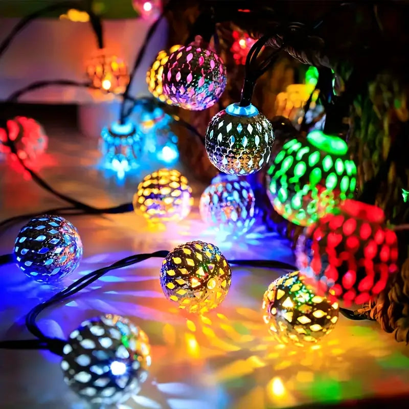 Decoratieve lichtslinger metaal bolvormig oosters warm wit LED sfeerverlichting voor terras tuin balkon buiten | Sulvida
