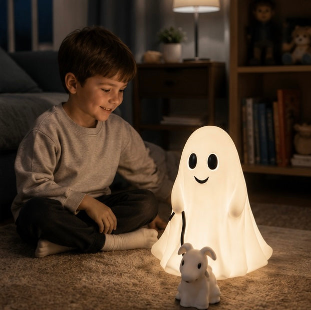 Spookachtig Hondenbeeld met Lakentje – Decoratief Halloween Tafelfiguurtje Hond voor Griezelige Sfeer | Sulvida