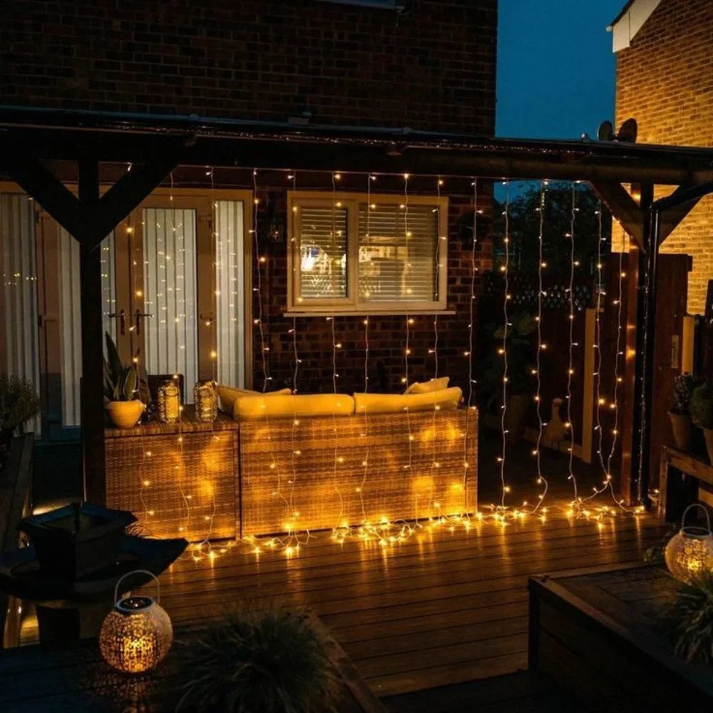 LED Lichtgordijn Warm Wit 300 LEDs 3x3 meter met 8 verlichtingsmodi voor binnen en buiten sfeerverlichting tuin balkon terras kerstdecoratie feestverlichting waterbestendig USB-voeding | Sulvida