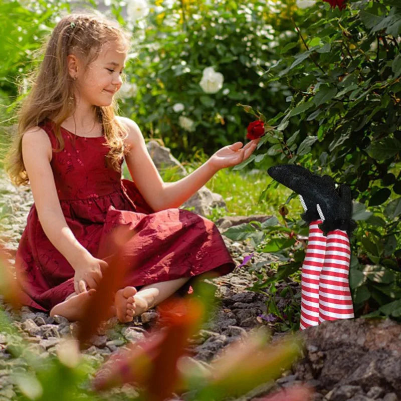 Decoratieve Heksenbenen voor Tuin 2 Stuks Ondersteboven Halloween Tuindecoratie met Gestreepte Kousen Feest | Sulvida