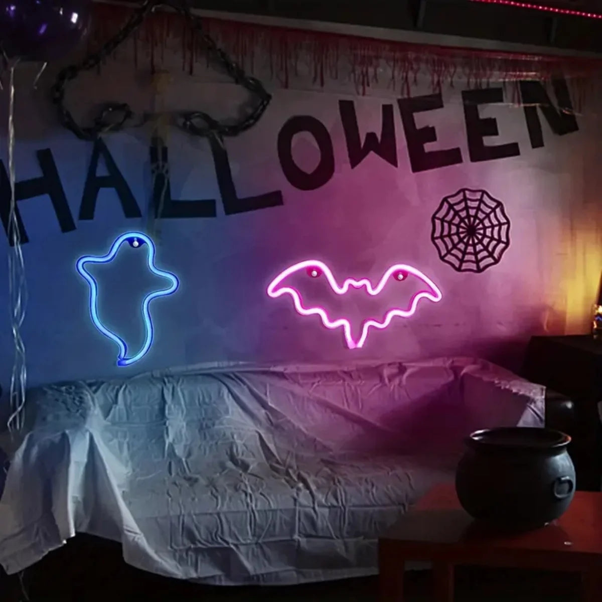 LED Neonlamp Vleermuis en Spook – Feestelijke Tafellamp voor Halloween en Themadecoratie Binnen Buiten | Sulvida