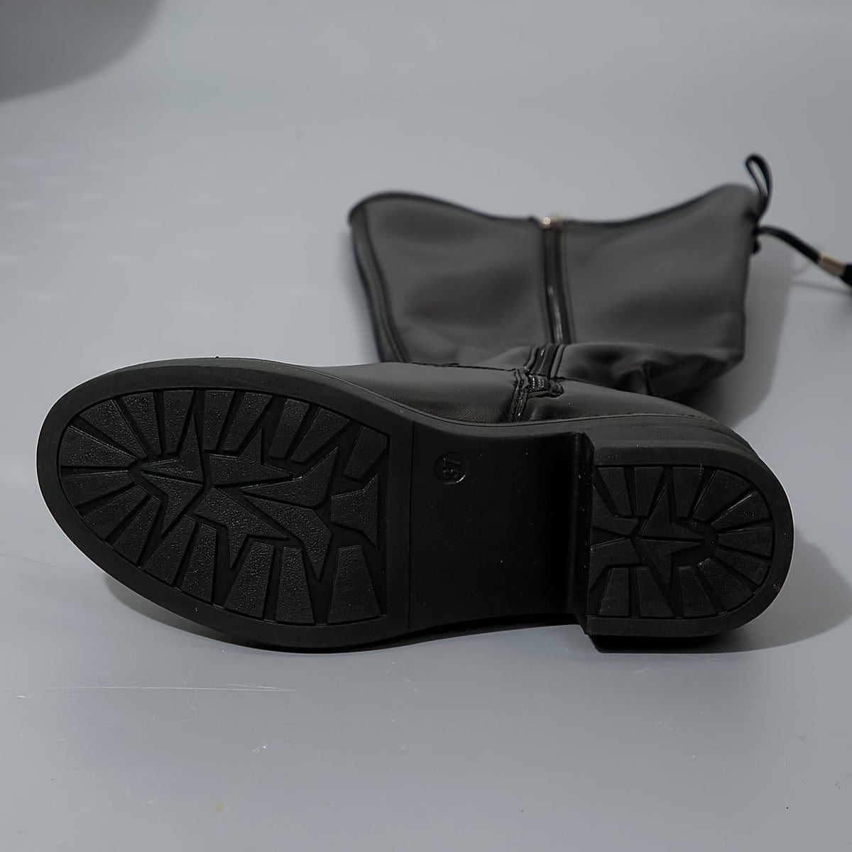 Bottes d’équitation hautes pour femme noires à talon rond, fermeture éclair, bottes d’hiver élégantes pour les fêtes et les sorties | Sulvida