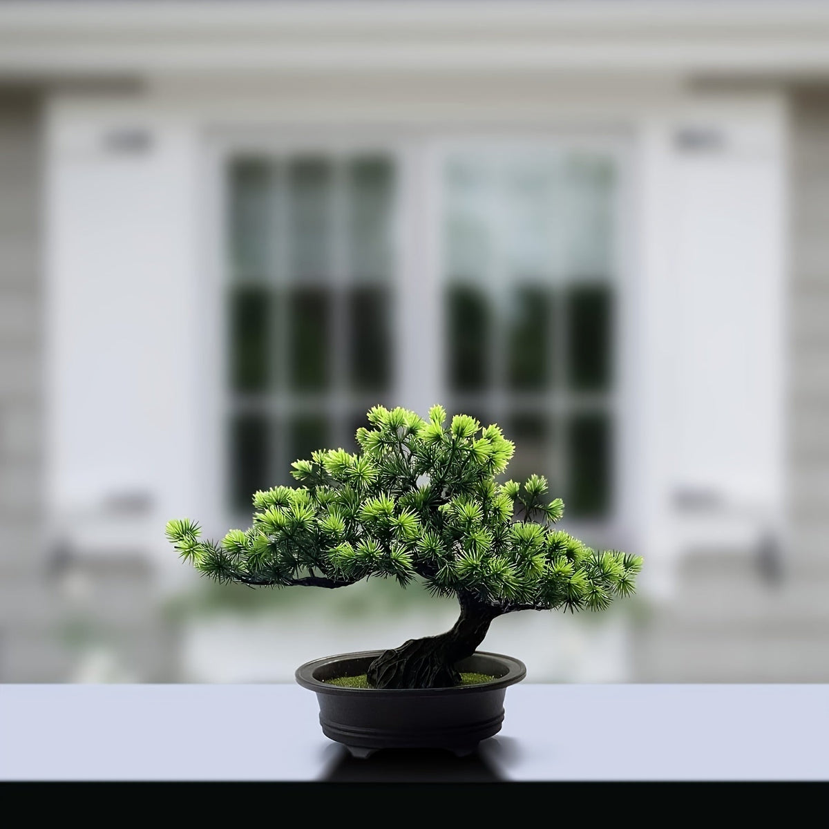 Bonsaï décoratif artificiel de 24 cm de haut avec pot noir, sans entretien, plante artificielle verte pour l’intérieur | Sulvida