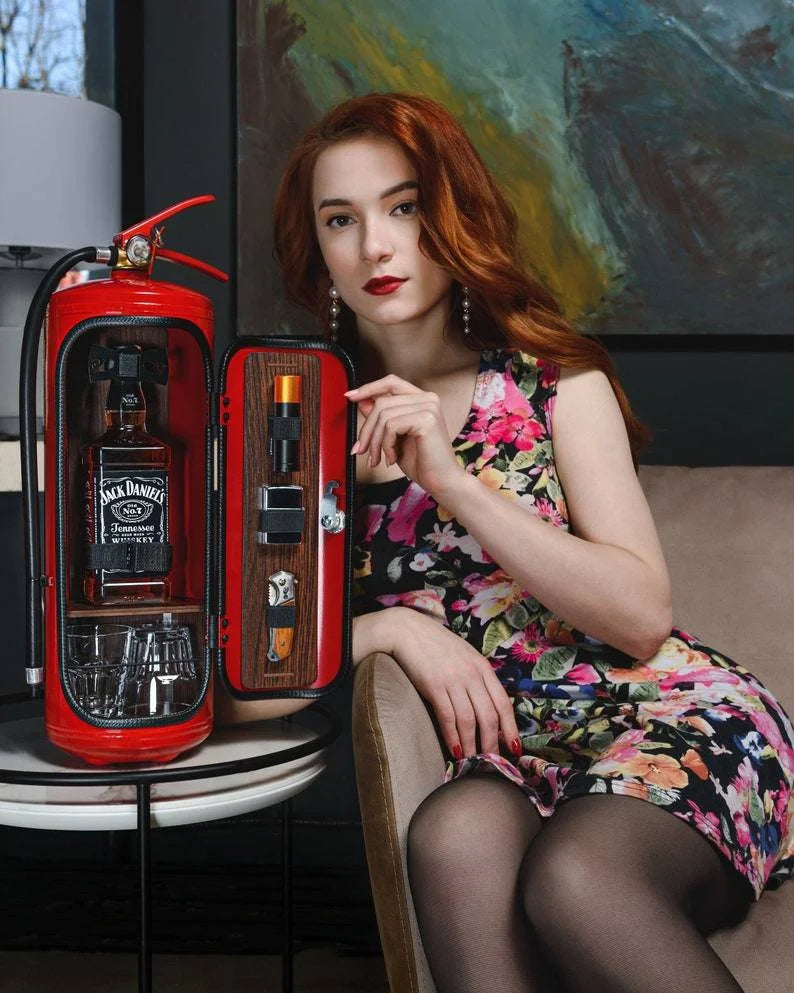 Geheime Bar in Brandblusser Stijl - Verborgen Drankendispenser met Accessoireruimte - Unieke Bar-Accessoire voor Thuis - Metalen Uitvoering | Sulvida