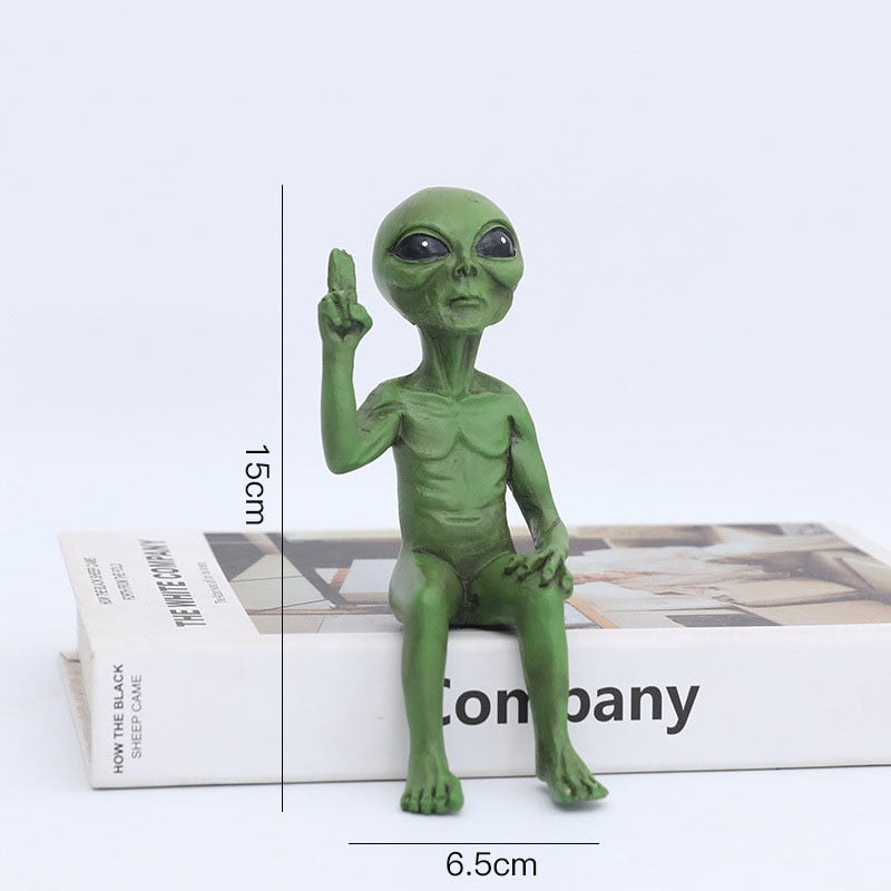 Decoratief Buitenbeeld Hars Alien Figuur Tuin Ontspannen Houding Sculptuur Groen Grijs Weerbestendig UV-Beschermd | Sulvida