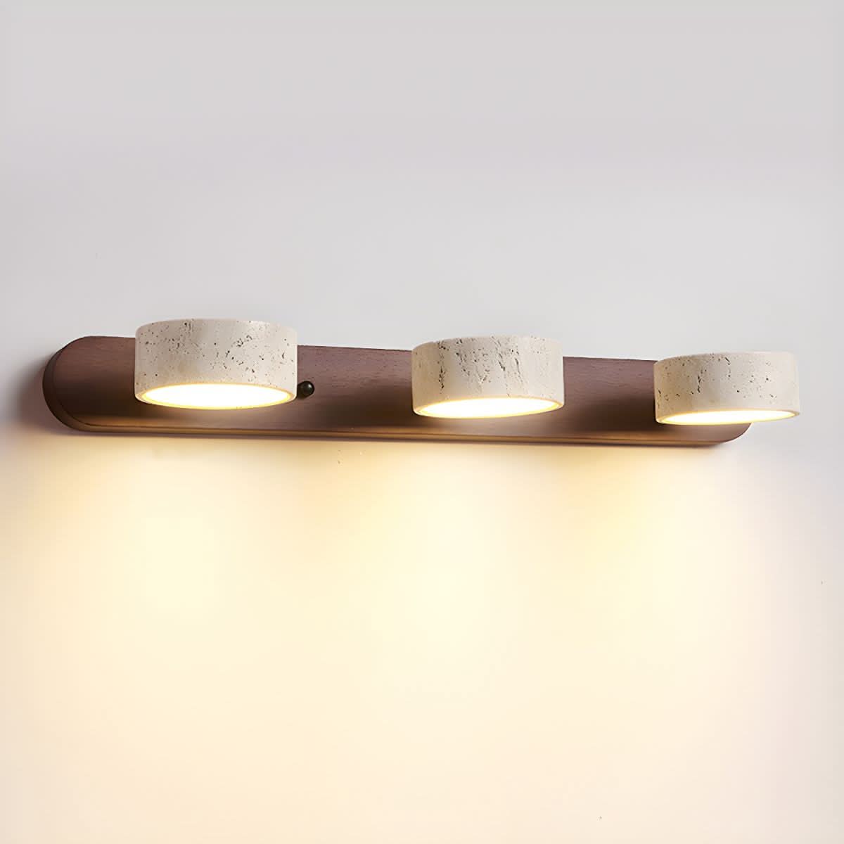 Applique murale LED en pierre naturelle, travertin et bois, lumière architecturale chaleureuse, design moderne et convivial, salon, intérieur | Sulvida