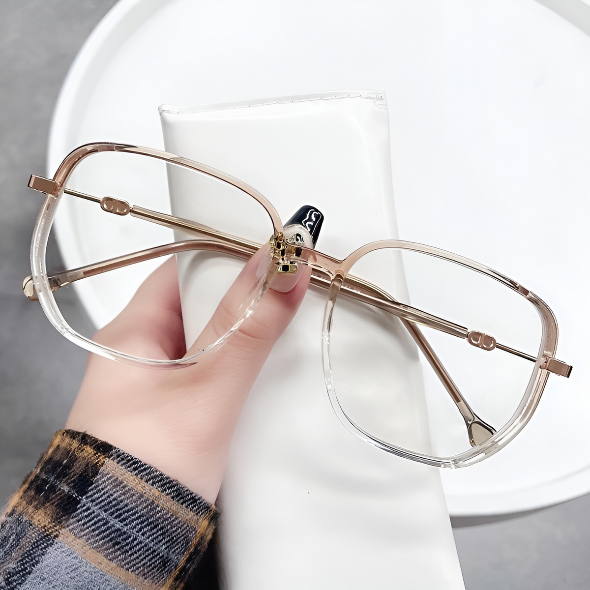 Lunettes de lecture multifocales avec filtre anti-lumière bleue et protection UV pour une vision claire à toutes les distances et un confort au quotidien | Sulvida