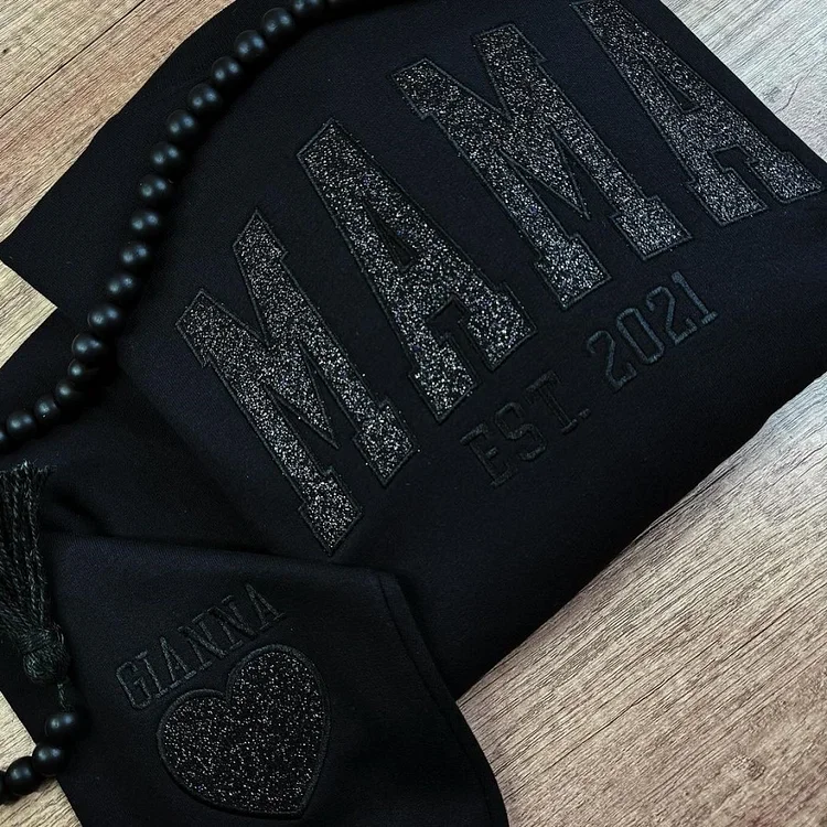 Gepersonaliseerde sweater voor mama met glitterdetails en kindernamen perfecte cadeautrui moederdag kerst | Sulvida