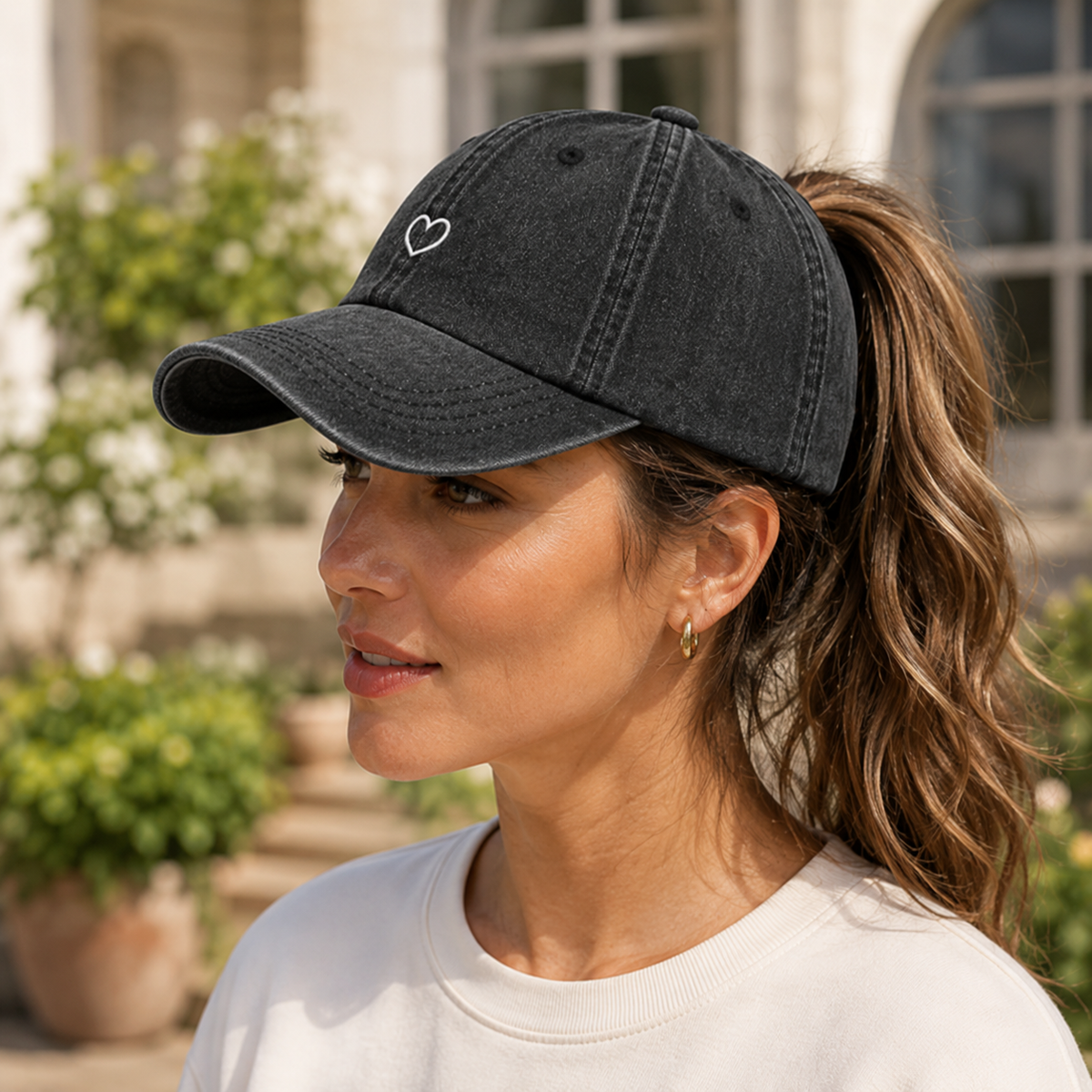 Baseballcap met Haaropening voor Paardenstaart – Washed Vintage Stijl Sportpet met Verstelbare Achterkant | Sulvida