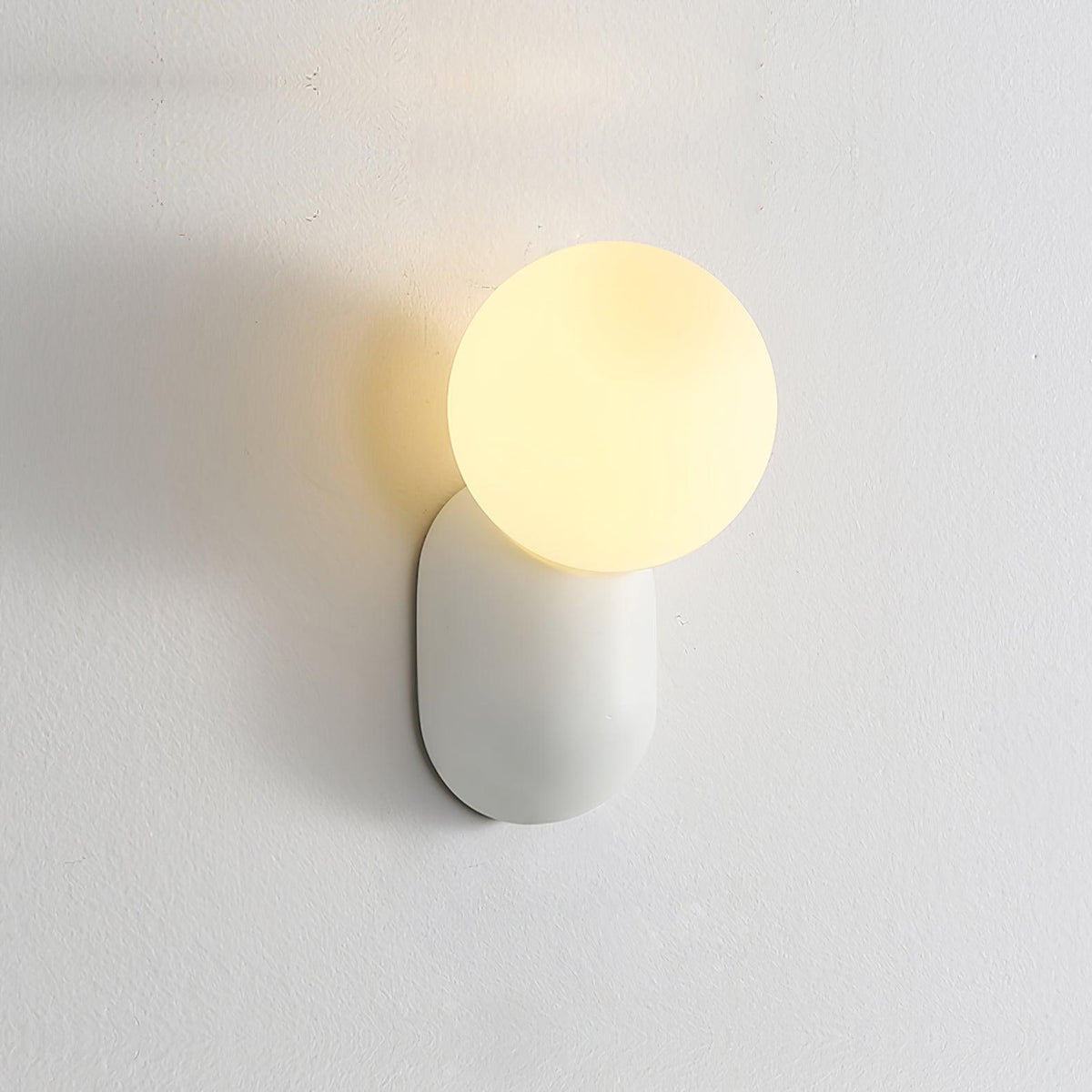 Minimalistische Wandlamp met Glazen Bol Sfeervolle Muuverlichting Roze Zwart Wit Grijs Retro Slaapkamer | Sulvida
