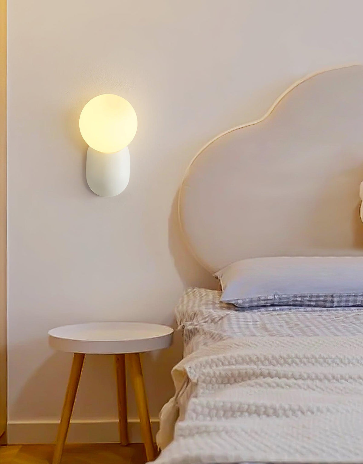 Minimalistische Wandlamp met Glazen Bol Sfeervolle Muuverlichting Roze Zwart Wit Grijs Retro Slaapkamer | Sulvida