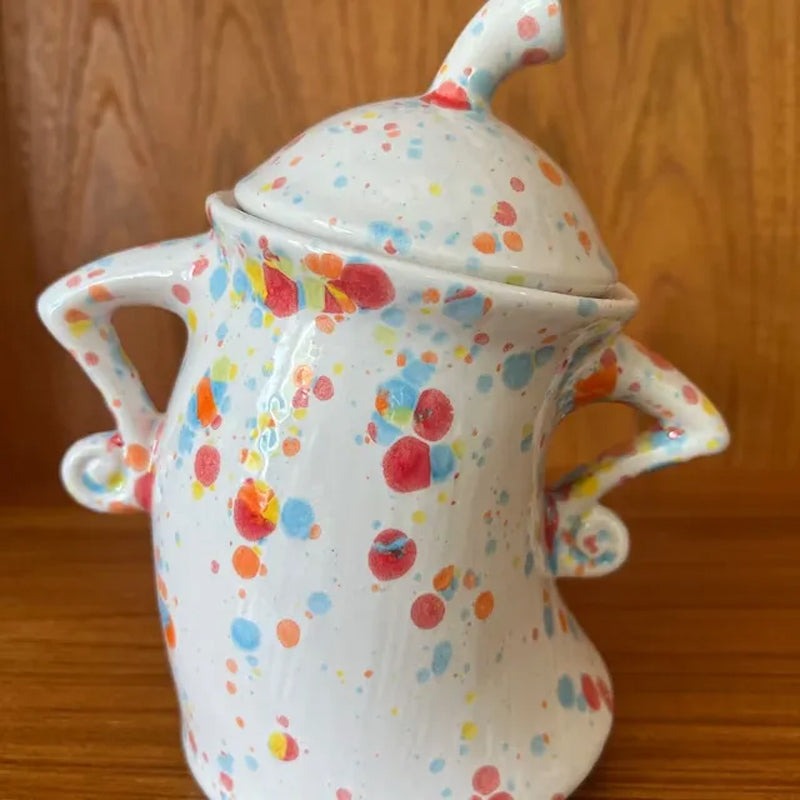 Voorraadpot met Handen in Zij – Decoratieve Opbergpot Synthetische Hars 17×20cm Keuken Interieur Opslag | Sulvida
