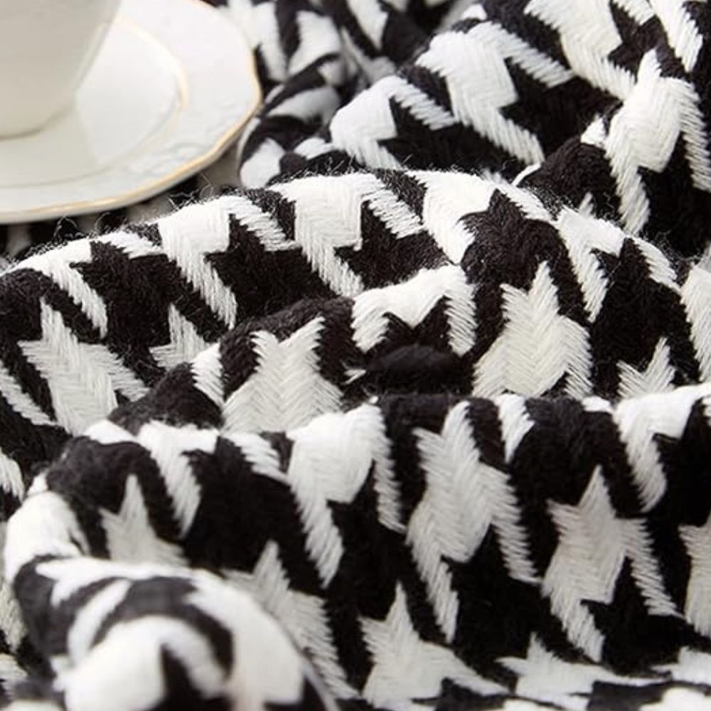Wollen plaid zwart-wit pied-de-poule met kwasten tijdloos klassiek warm zacht voor bank bed woonkamer | Sulvida