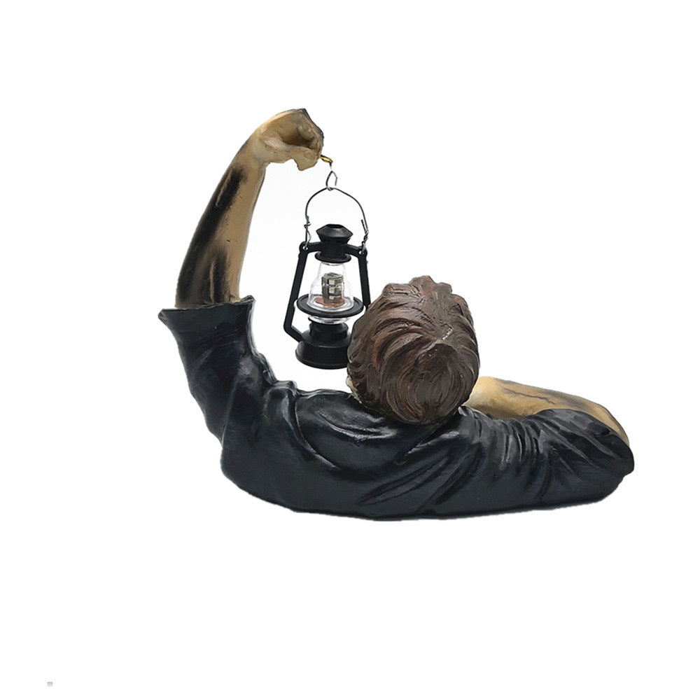 Zombiebeeld met Lantaarn – Weervast Decoratief Tuinornament Halloween Sculptuur voor Tuin Terras Buiten | Sulvida