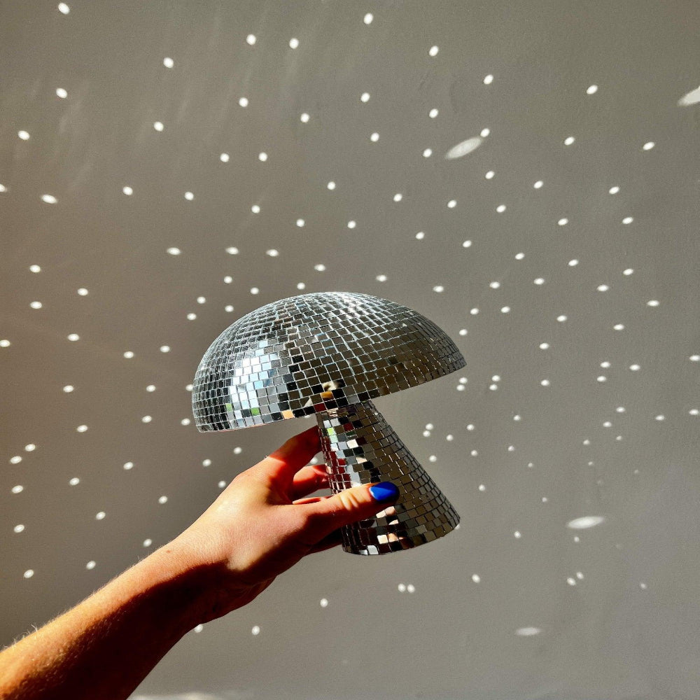 Disco Paddenstoel Lamp Zilver met Spiegeleffect – Retro LED Sfeerlamp voor Woonkamer Interieur Sfeerverlichting | Sulvida