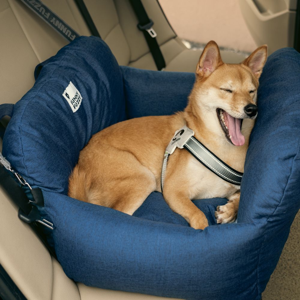 Autostoel voor Honden met Veiligheidsgordel Zacht Reiskussen Wasbare Hoes Comfort Thuis en Onderweg Bescherming | Sulvida