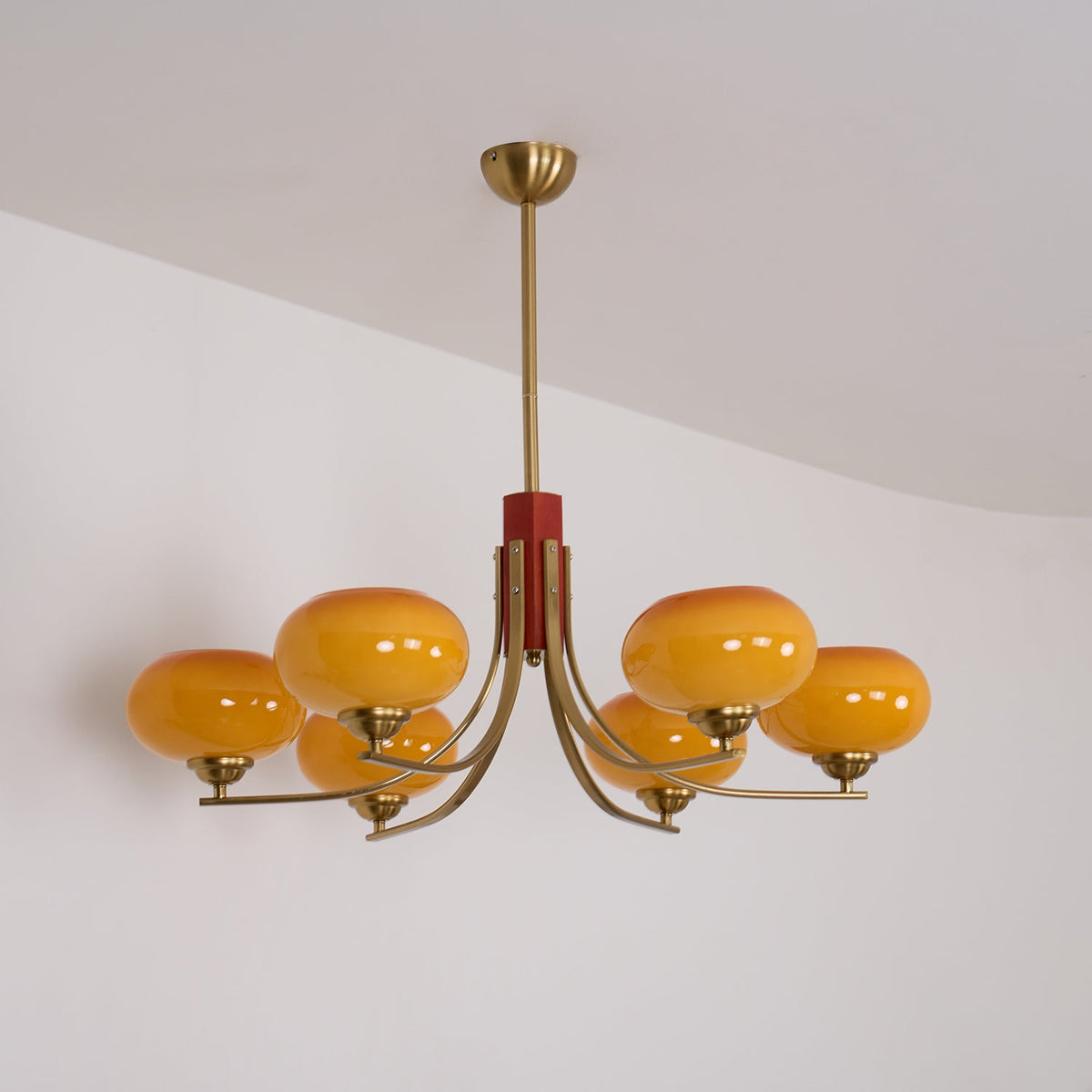 Glazen Bolkroonluchter met 6 Lichtpunten Ambertint Hanglamp Woonkamer Eetkamer Modern Koperen Armatuur | Sulvida