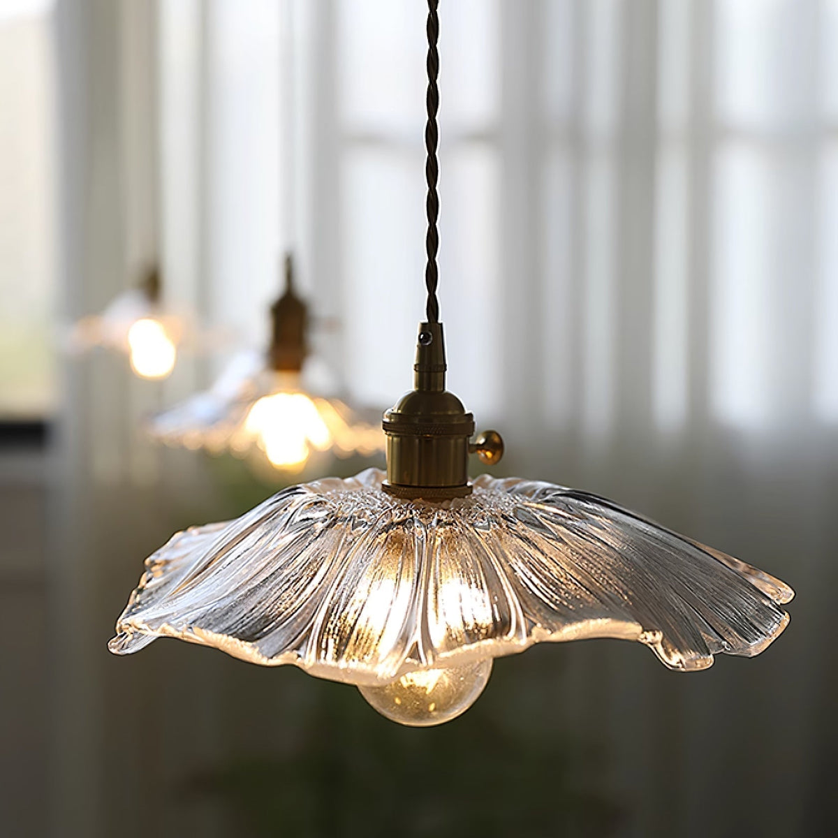 Glazen Hanglamp Bloem met Messing Details Plafondlamp Eetkamer Slaapkamer Woonkamer Retro Verlichting | Sulvida