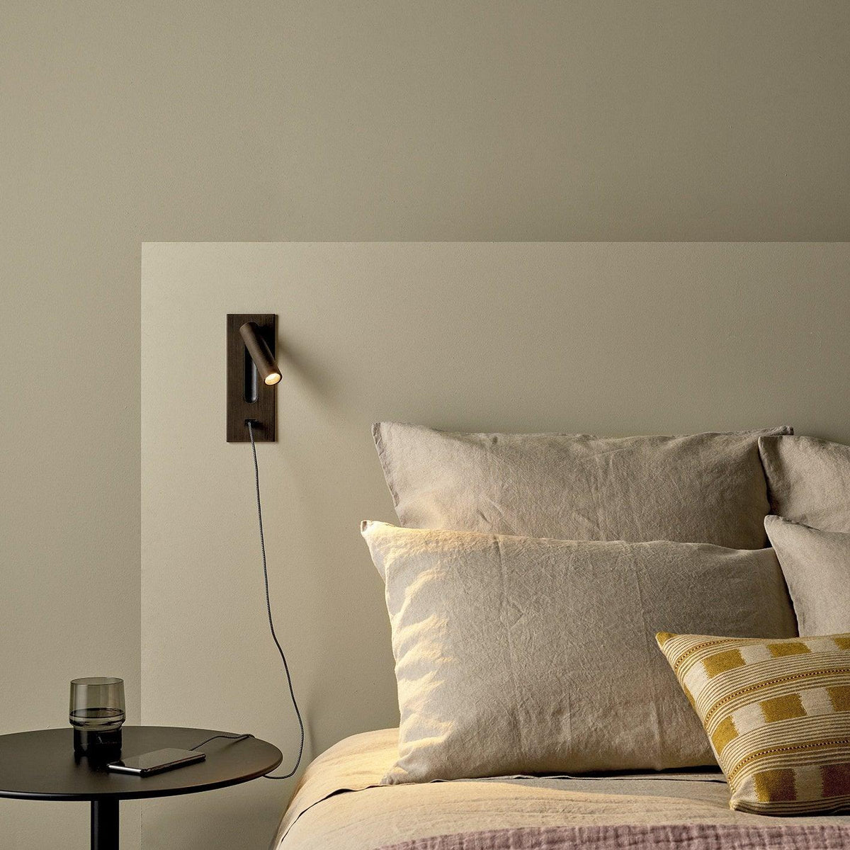 Wandlamp Industrieel Metaal LED Geïntegreerd met Schakelaar Zwart Wit Koper Minimalistisch Design Woonkamer | Sulvida