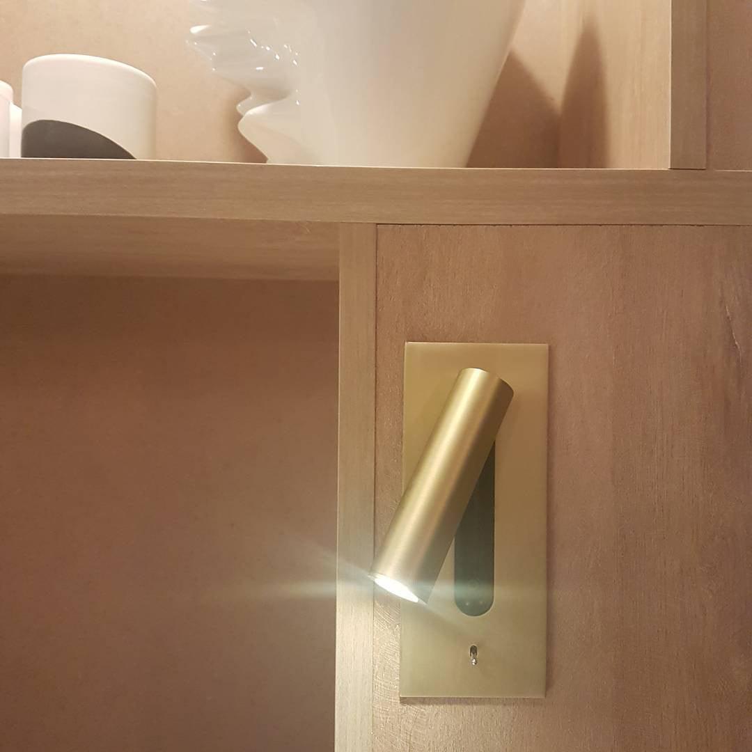 Wandlamp Industrieel Metaal LED Geïntegreerd met Schakelaar Zwart Wit Koper Minimalistisch Design Woonkamer | Sulvida
