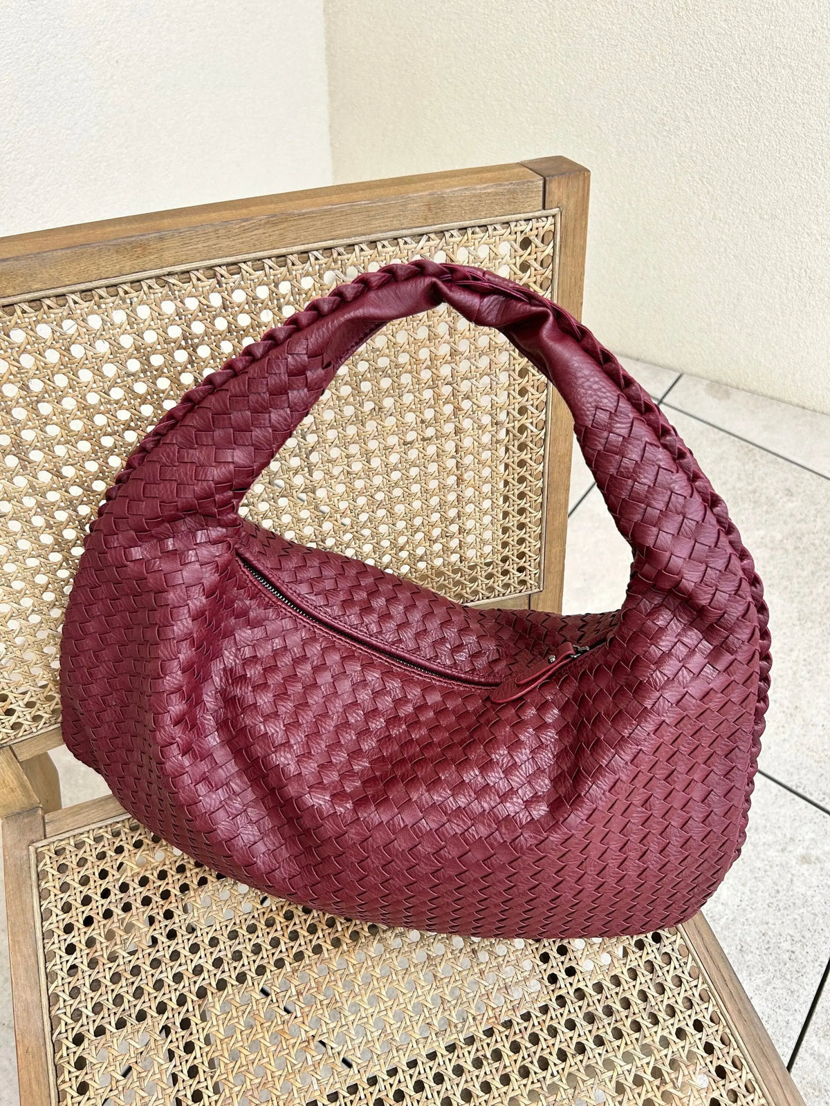 Geweven Leren Schoudertas Hobo Beige Zwart Wijnrood Ruimtevol met Rits Dames Alledaags Stijlvol Design | Sulvida