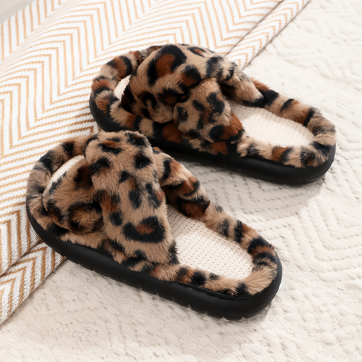 Kruisband Pantoffels met Fleecevoering Dames & Heren Winterslippers Huis Warm Binnenschoenen Antislip Comfort | Sulvida