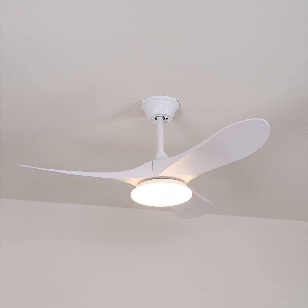 Plafondventilator met Verlichting Houten Bladen 106-132cm Afstandsbediening 6 Snelheden Stil Energiezuinig | Sulvida