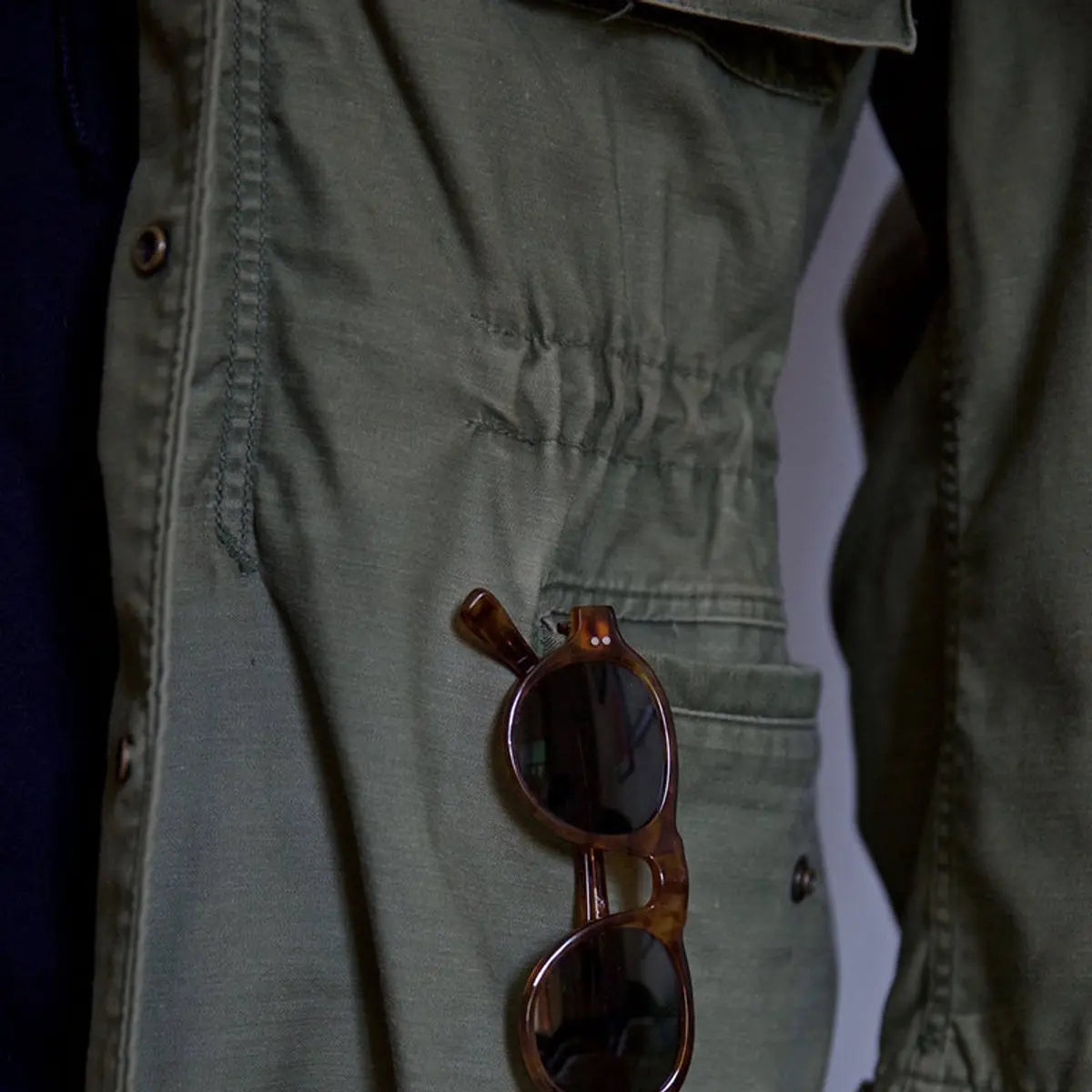 Veste pour homme avec taille ajustable et poches poitrine fonctionnelles pour un usage quotidien, tenues décontractées et élégantes | Sulvida