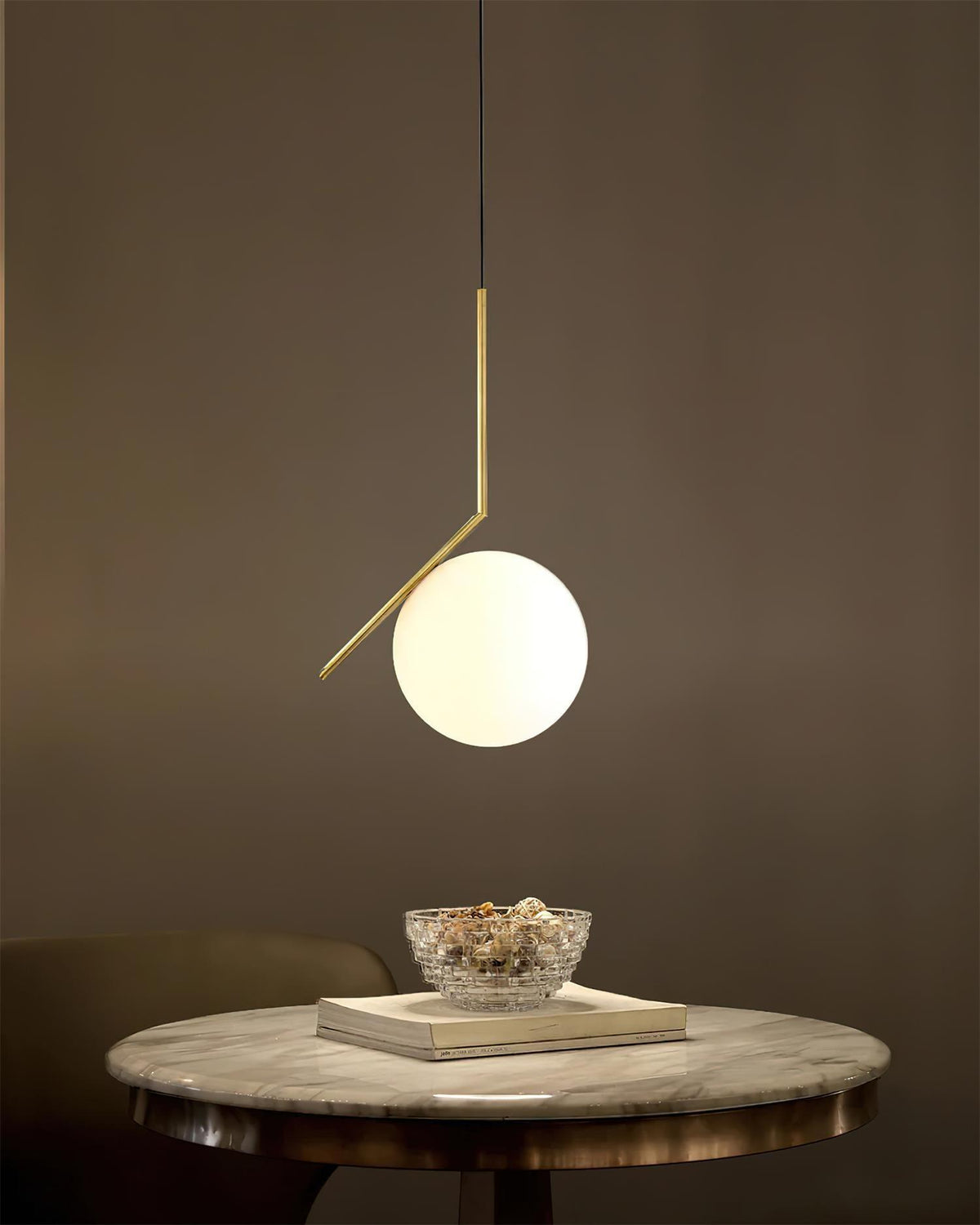 Glazen Hanglamp met Messing Afwerking Elegante Eetkamer en Woonkamer Pendel Verlichting E27 Fitting Design | Sulvida