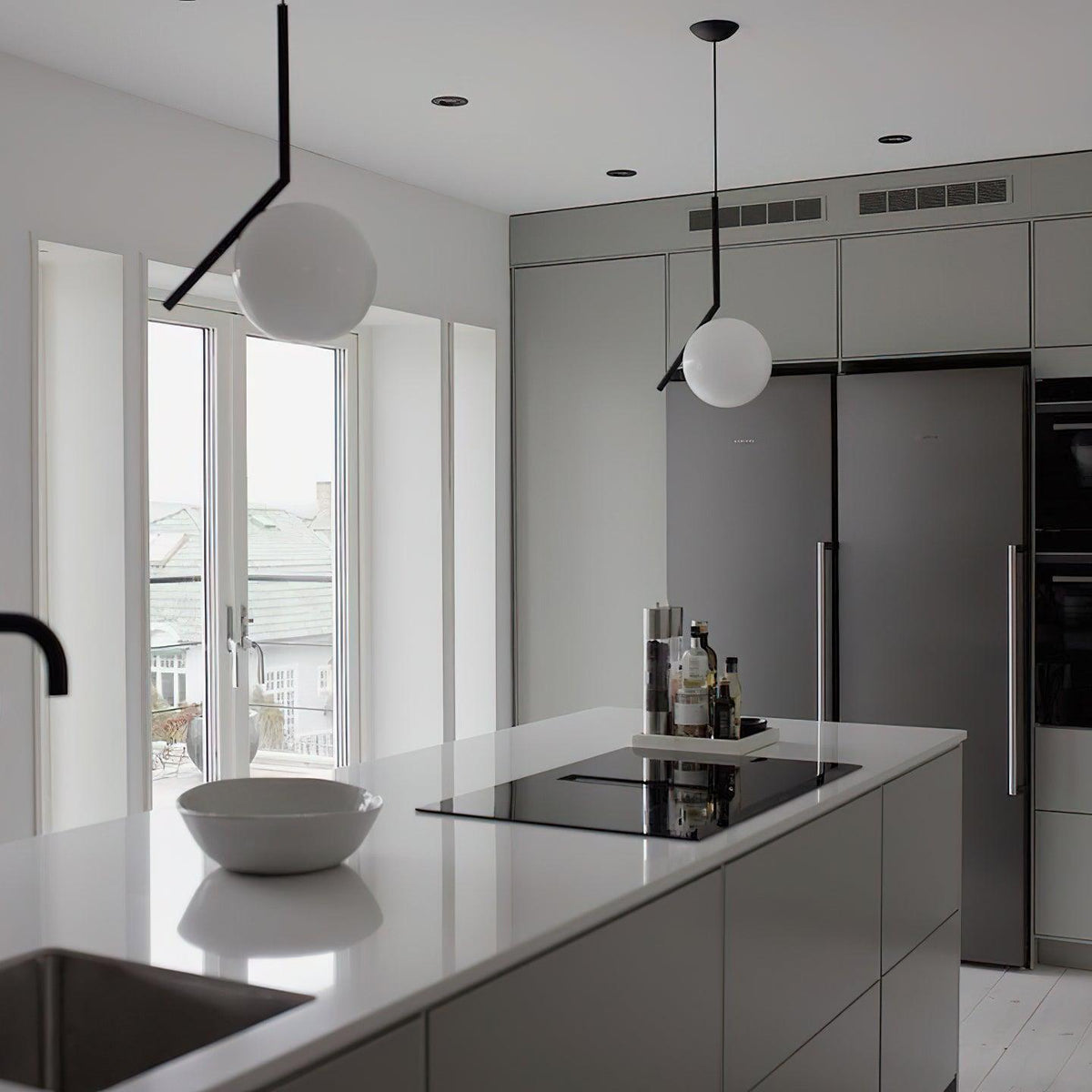 Glazen Hanglamp met Messing Afwerking Elegante Eetkamer en Woonkamer Pendel Verlichting E27 Fitting Design | Sulvida