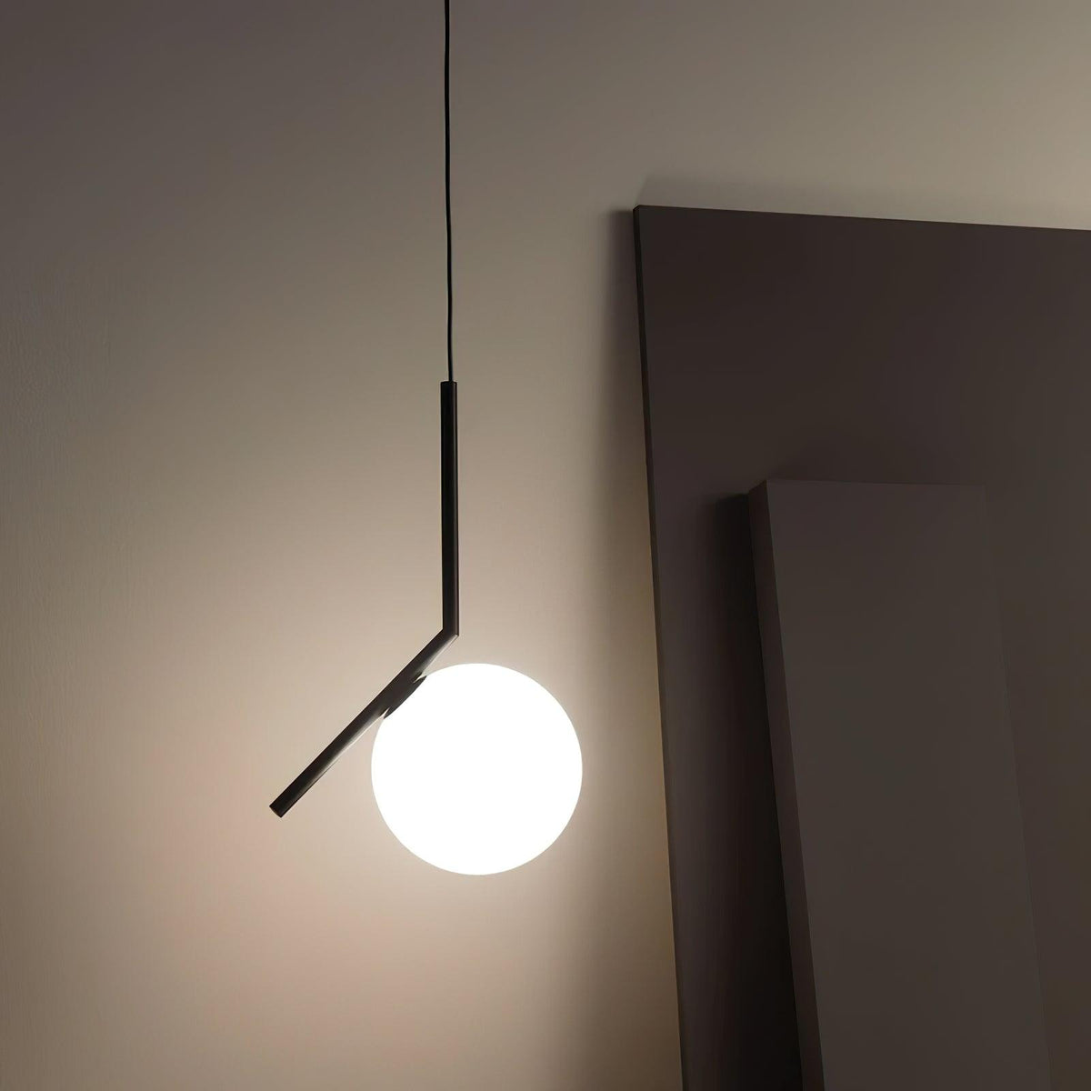 Glazen Hanglamp met Messing Afwerking Elegante Eetkamer en Woonkamer Pendel Verlichting E27 Fitting Design | Sulvida