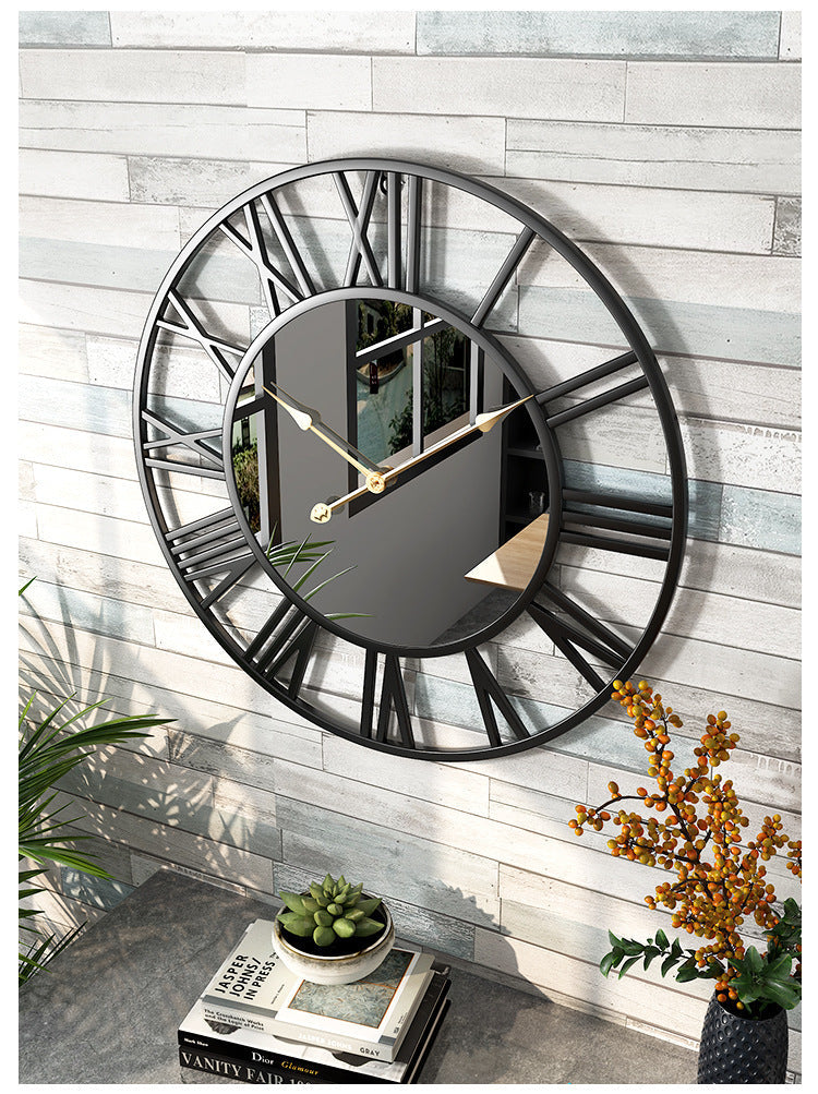 Vintage Metalen Wandklok met Spiegelaccenten Ø39cm Goud Zwart Industrieel Design Retro Woonkamer Decoratie | Sulvida